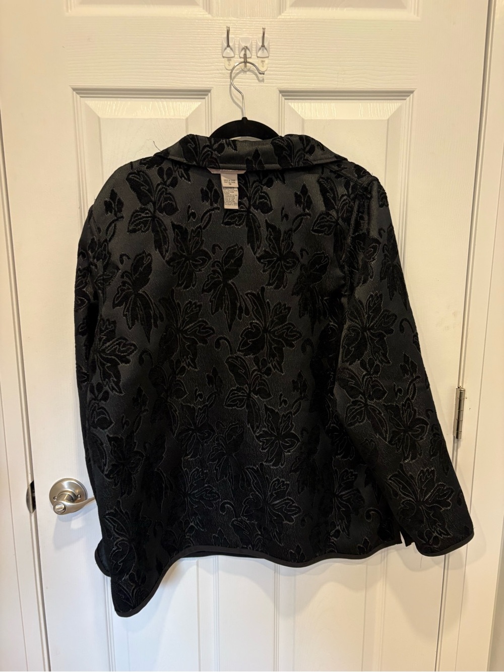 TanJay Black & Red Floral Button-Down Blazer #1253 - Picture 4 of 15